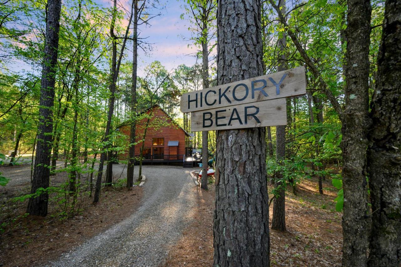 Hickory Bear - Cabin Surrounded By Pines, Sleeps 10, Hot Tub, Fire Pit, Arcade, Foosball Table & Deck Slide Broken Bow Exterior foto