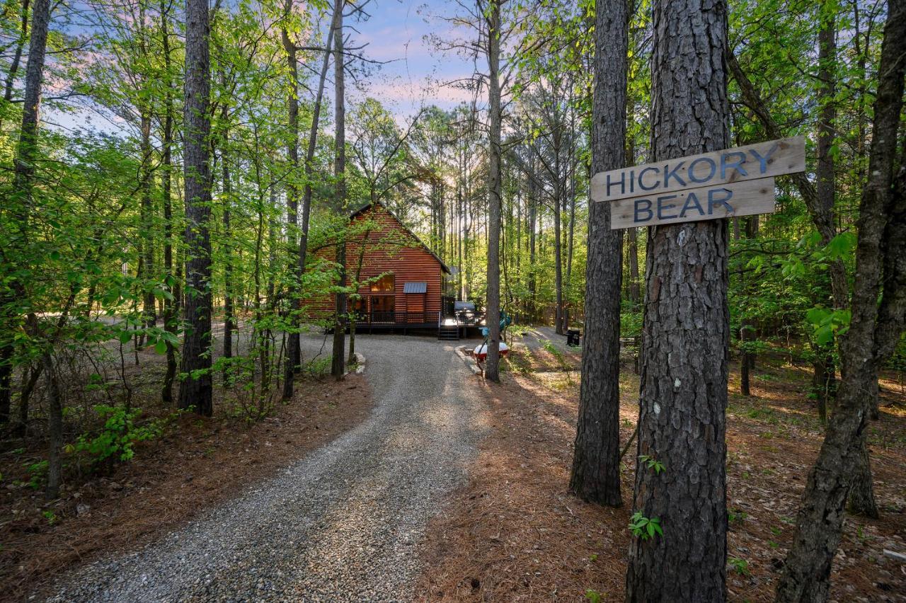 Hickory Bear - Cabin Surrounded By Pines, Sleeps 10, Hot Tub, Fire Pit, Arcade, Foosball Table & Deck Slide Broken Bow Exterior foto