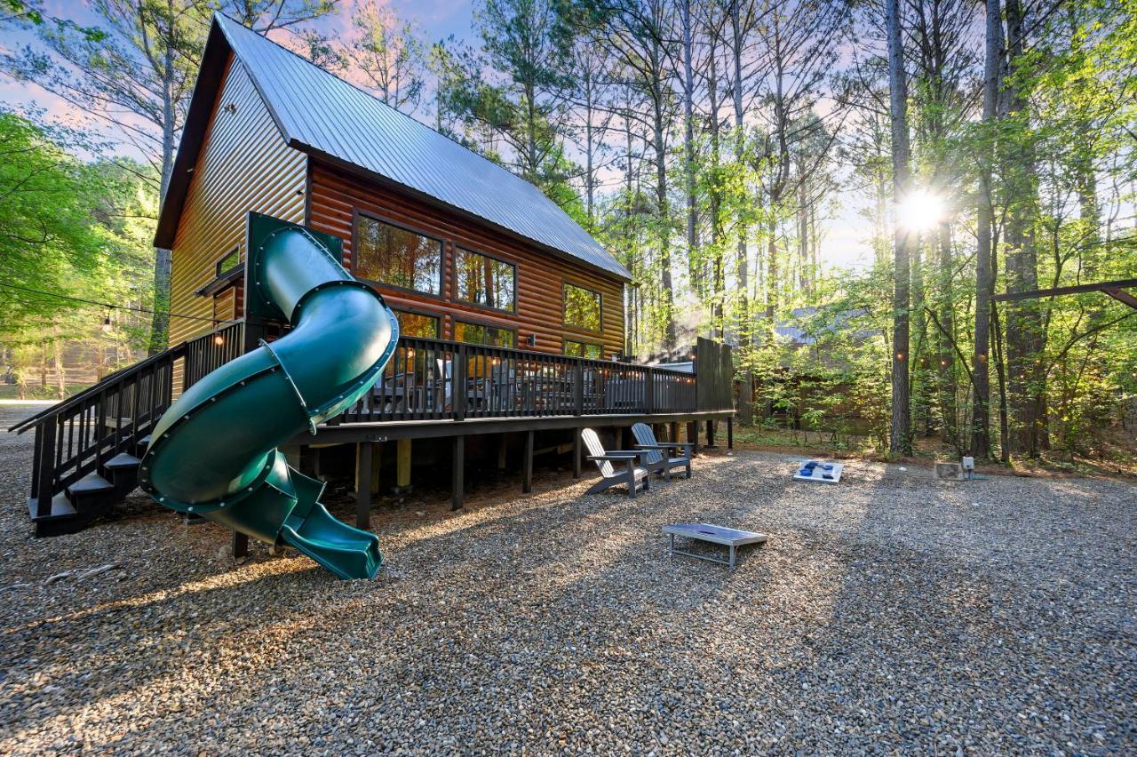 Hickory Bear - Cabin Surrounded By Pines, Sleeps 10, Hot Tub, Fire Pit, Arcade, Foosball Table & Deck Slide Broken Bow Exterior foto