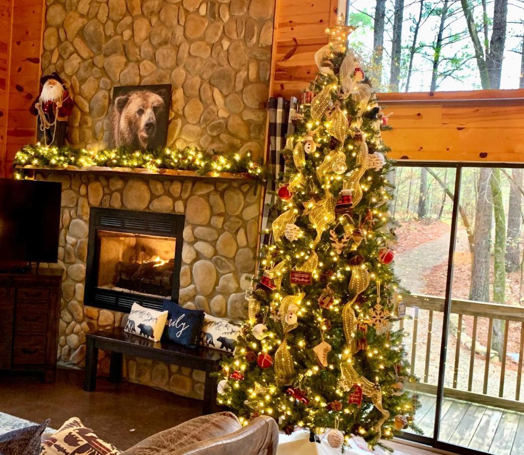 Hickory Bear - Cabin Surrounded By Pines, Sleeps 10, Hot Tub, Fire Pit, Arcade, Foosball Table & Deck Slide Broken Bow Exterior foto